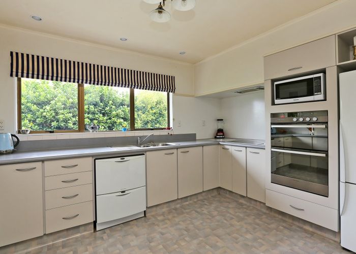  at 2 Thurley Place, Bay View, Napier