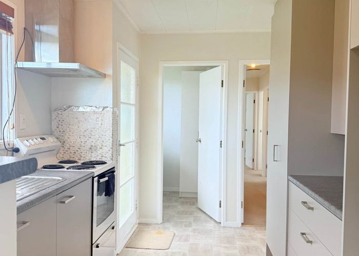  at 68 Tamahere Drive, Glenfield, North Shore City, Auckland