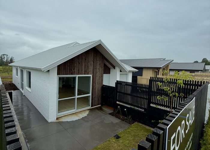  at 25 Lumino Terrace, Peacocke, Hamilton