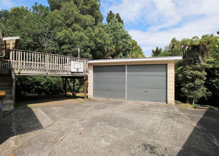  at 124 Woodlands Park Road, Titirangi, Waitakere City, Auckland