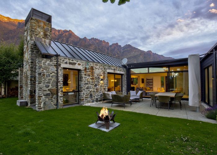  at 8 Bretby Court, Jacks Point, Queenstown-Lakes, Otago