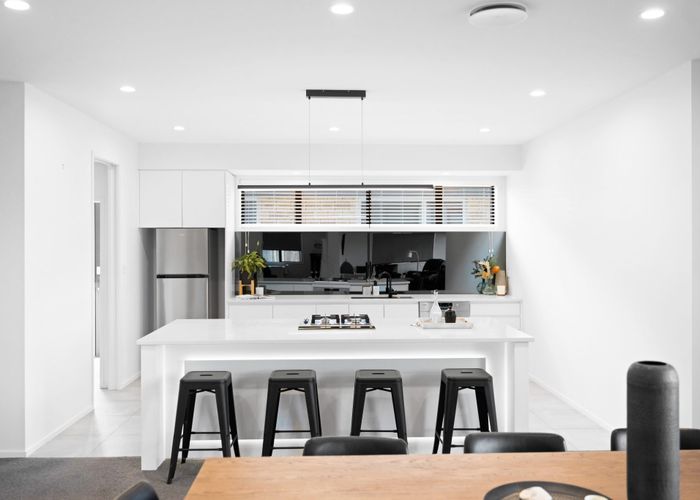  at 27 Helen June Avenue, Flagstaff, Hamilton