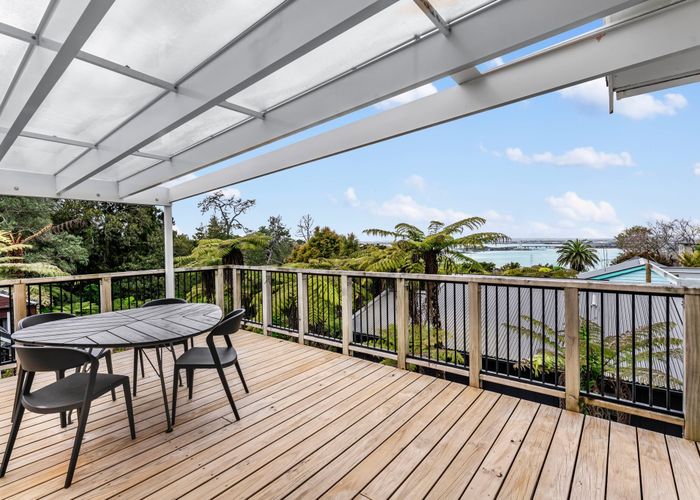  at 8 Goodall Street, Hillsborough, Auckland City, Auckland