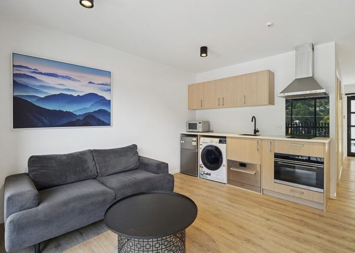  at 21B/135 Hallenstein Street, Town Centre, Queenstown-Lakes, Otago