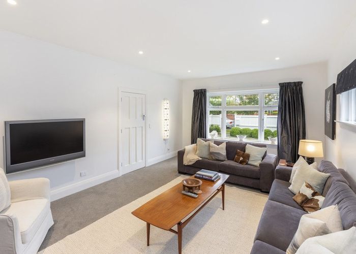  at 111 St Andrews Square, Strowan, Christchurch City, Canterbury