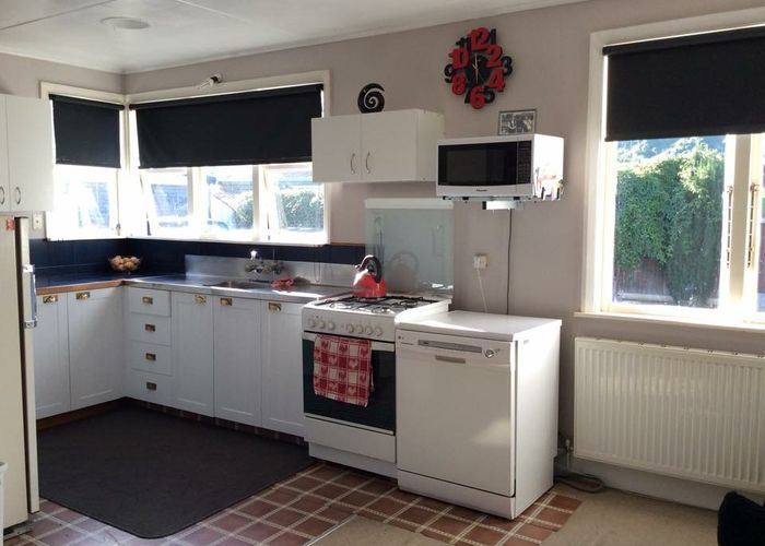  at 7 Lewis Avenue, Aramoho, Whanganui