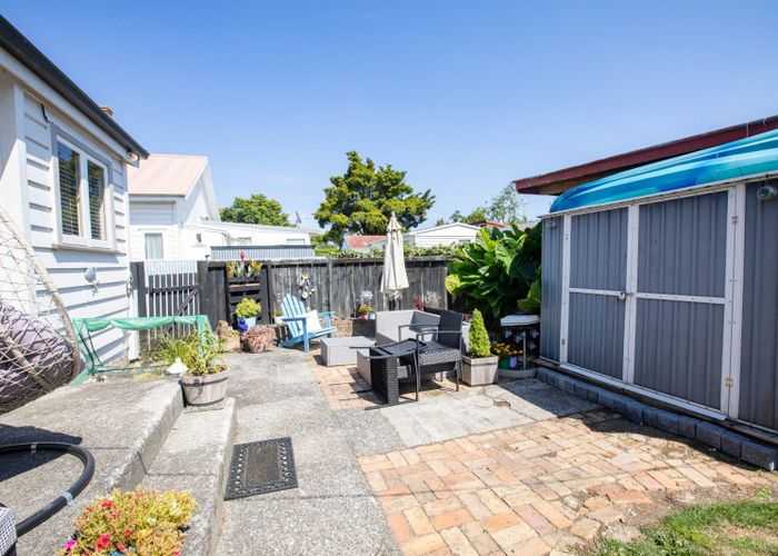  at 43 Naylor Street, Hamilton East, Hamilton