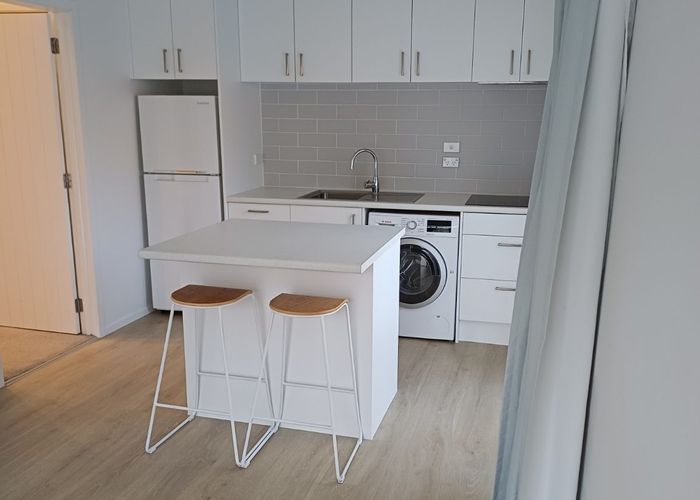  at 2/41 Charles Dickens Drive, Mellons Bay, Manukau City, Auckland