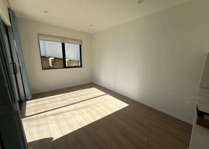  at 1-B Wren Place, Unsworth Heights, North Shore City, Auckland