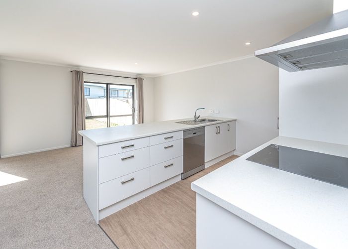  at 6 Cross Street, Castlecliff, Whanganui, Manawatu / Whanganui