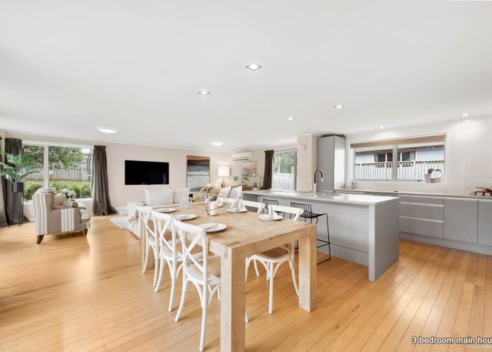  at 10 Karaka Road, Beachlands, Auckland