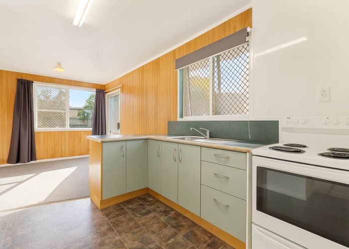  at 20  Newham Place, Henderson, Waitakere City, Auckland