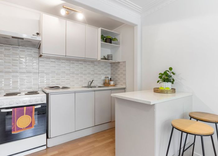  at 2/4 Arabi Street, Sandringham, Auckland City, Auckland