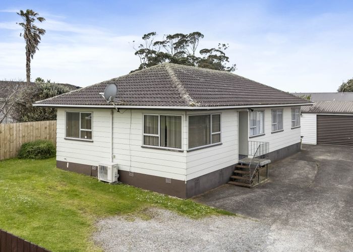  at 458 Roscommon Road, Clendon Park, Auckland