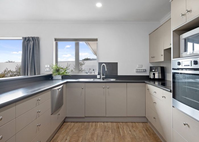  at 7 Gilders Grove, Heathcote, Christchurch City, Canterbury