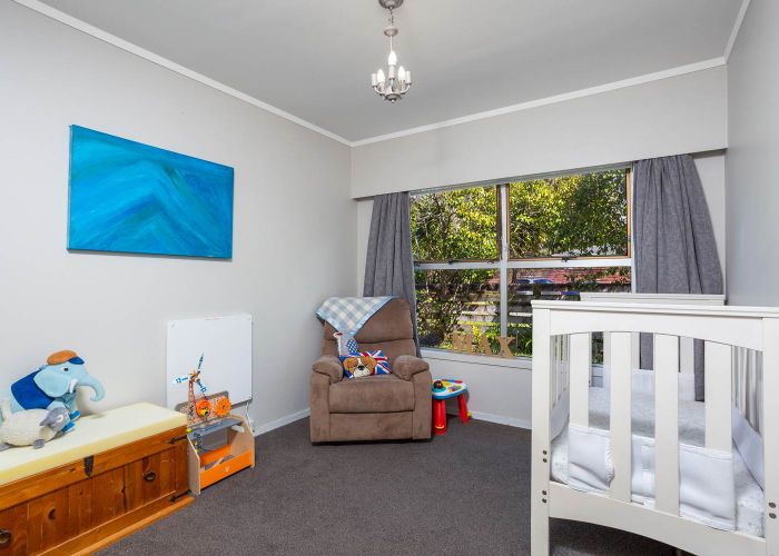  at 1/17 Thornton Road, Milford, Auckland