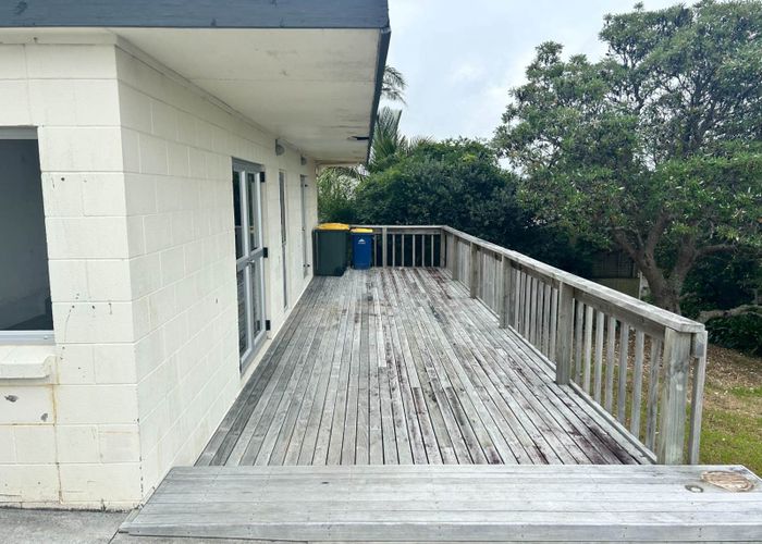  at 8 Longwood Place, Forrest Hill, Auckland