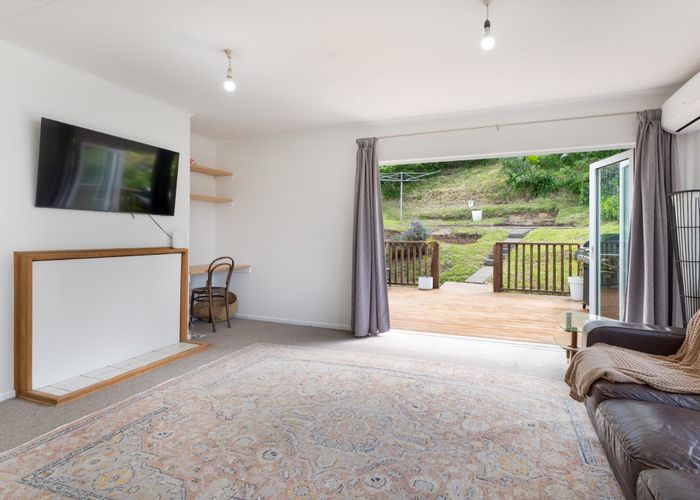  at 11 Arene Grove, Titahi Bay, Porirua, Wellington