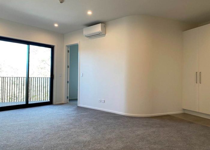  at 212/1A Oakley Avenue, Waterview, Auckland City, Auckland