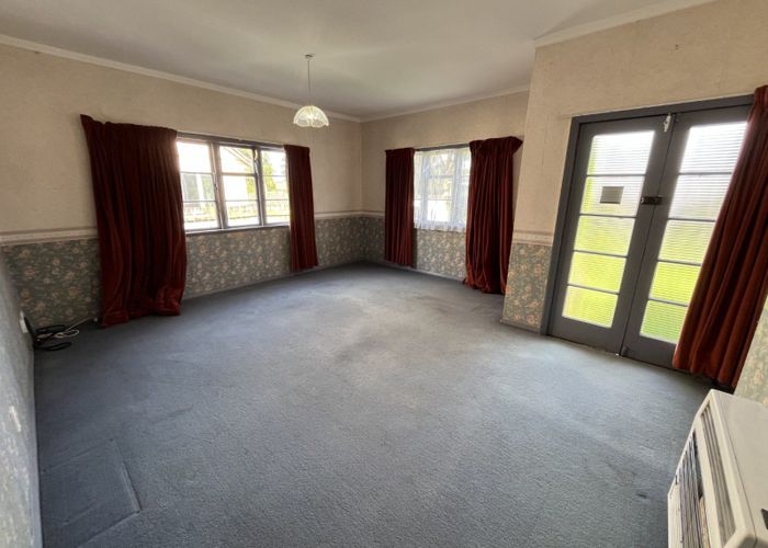  at 220 College Street, West End, Palmerston North, Manawatu / Whanganui