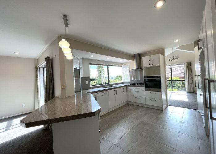  at 18 Clydesdale Avenue, Somerville, Manukau City, Auckland