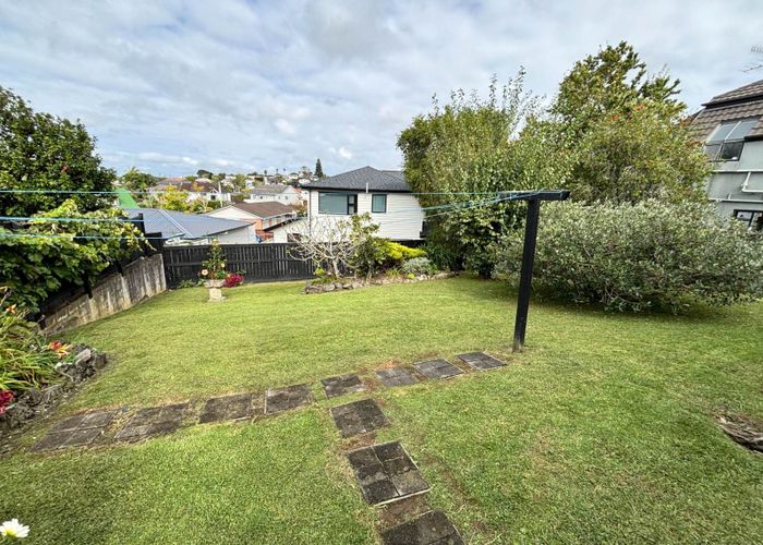  at 10a Dallinghoe Crescent, Milford, North Shore City, Auckland