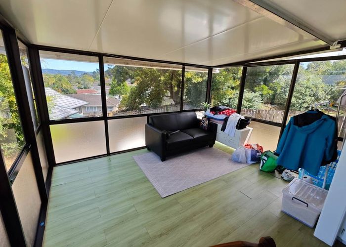  at 5 Shale Avenue, Massey, Waitakere City, Auckland