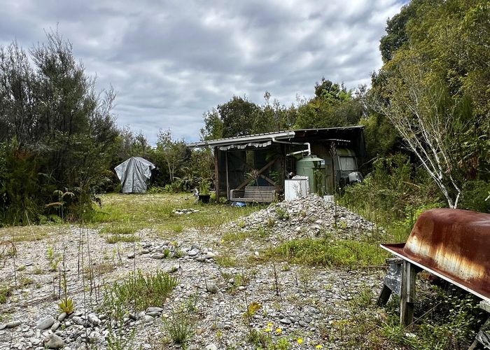  at 32a Charming Creek Road, Seddonville, Buller, West Coast