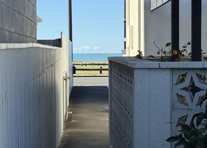  at 2a The Esplanade, Westshore, Napier, Hawke's Bay