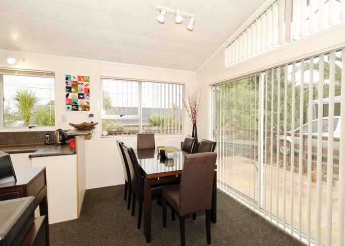  at 11 Glen Road, Ranui, Auckland