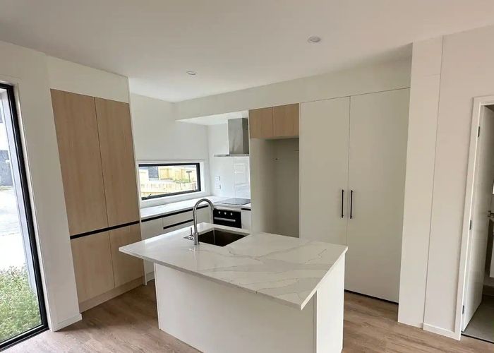  at 30 Clay Works Lane, New Lynn, Auckland