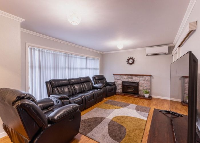  at 272 Fox Street, Hamilton East, Hamilton