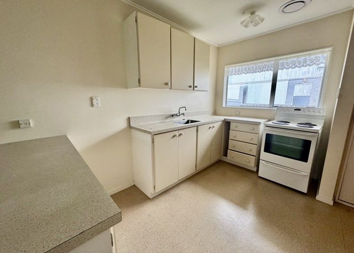  at 2/12 Fraser Street, Wainuiomata, Lower Hutt, Wellington