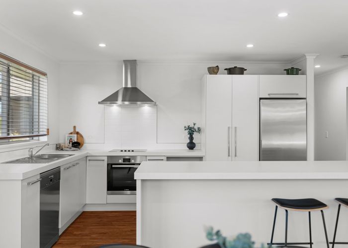  at 10 Hurricane Way, Wigram, Christchurch City, Canterbury