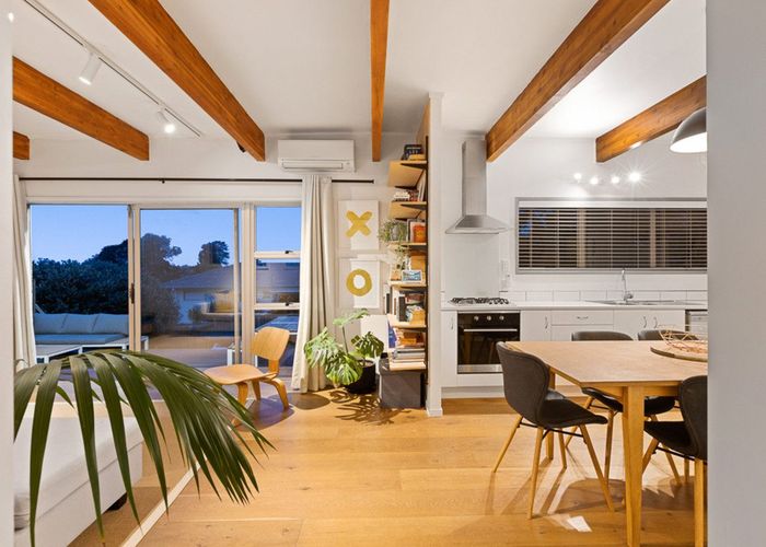  at 5 Kotinga Avenue, Glen Eden, Auckland