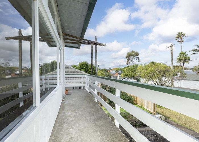  at 9/1 Eldon Road, Balmoral, Auckland