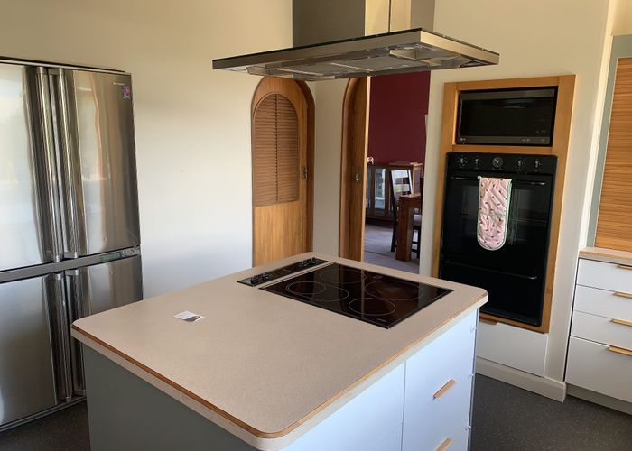  at 7 Mayfair Place, Tawa, Wellington