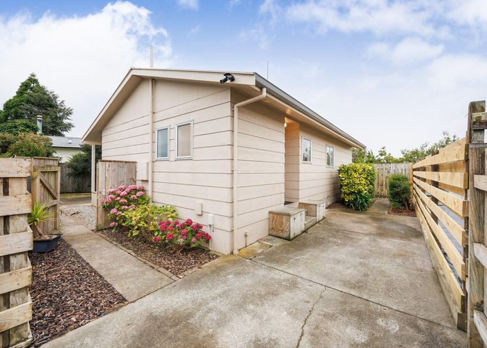  at 20B Hilton Grove, Kelvin Grove, Palmerston North, Manawatu / Whanganui