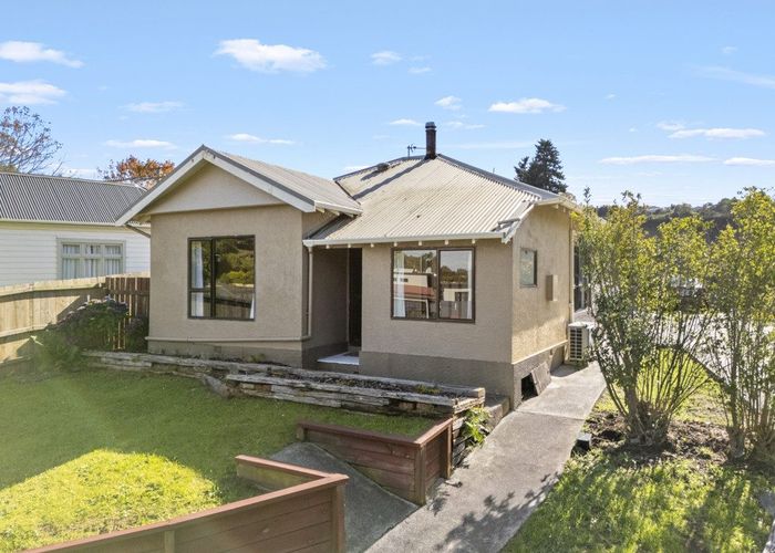  at 4 Brockville Road, Glenross, Dunedin, Otago