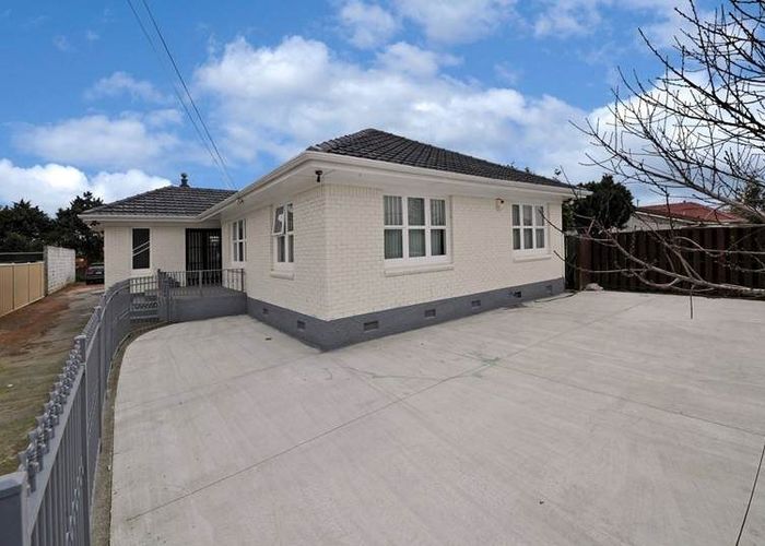  at 9 Charles Street, Papatoetoe, Manukau City, Auckland