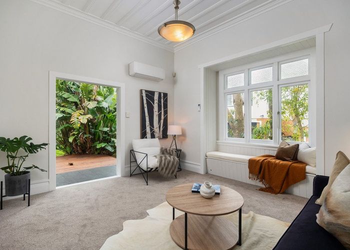 at 1/110 Owairaka Avenue, Owairaka, Auckland