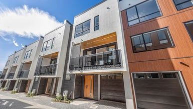  at 2/3A Campbell Road, Takapuna, Auckland