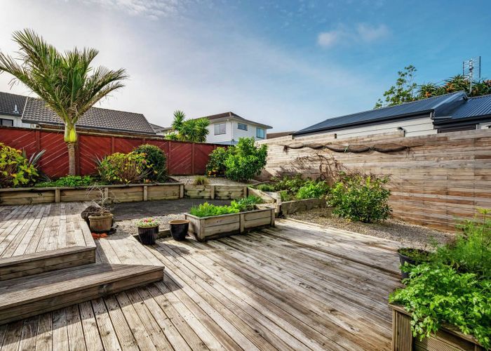 at 14 Seaglen Place, Botany Downs, Auckland