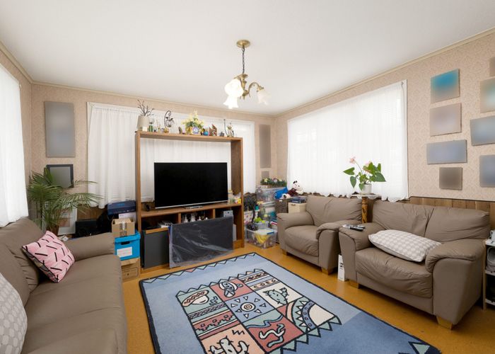  at 13 Waione Avenue, Te Atatu Peninsula, Waitakere City, Auckland