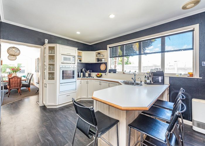  at 8 Saint Leonard Street, Saint Johns Hill, Whanganui