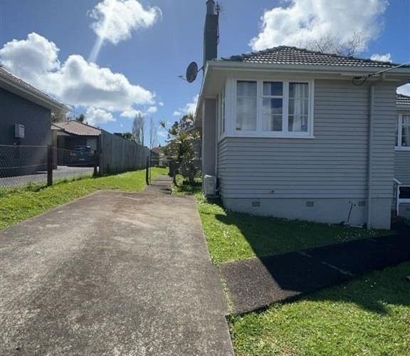  at 94 Francis Street, Hauraki, North Shore City, Auckland