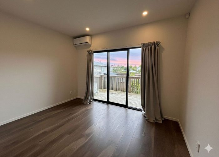  at 1/102 Rosier Road, Glen Eden, Waitakere City, Auckland