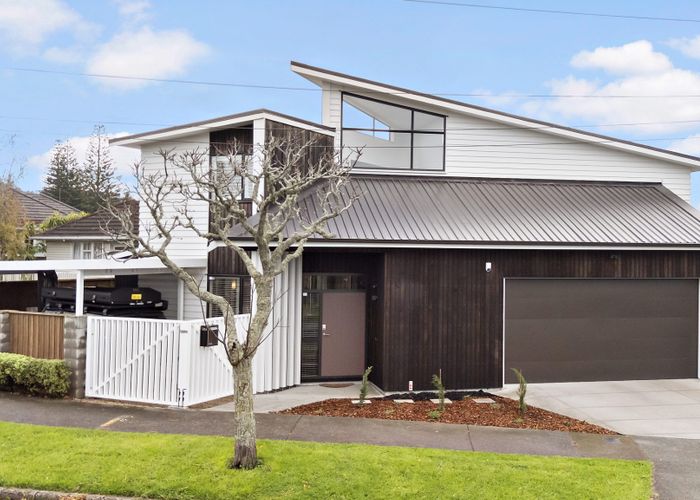  at 24A Fernwood Place, Wai o Taiki Bay, Auckland