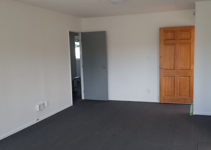  at 2/15 Wilkie Place, Mount Wellington, Auckland City, Auckland