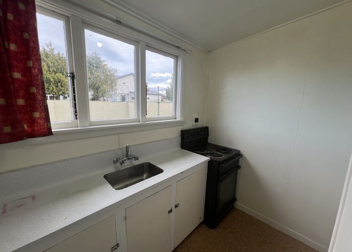  at 1/676 Worcester Street, Linwood, Christchurch City, Canterbury